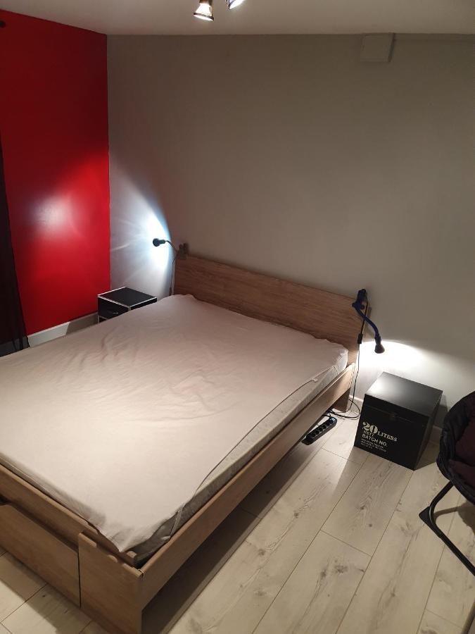 Apartamento T2 en rez de jardin de maison, avec piscine privée, draps et serviettes de toilette non fournis Argelès-sur-Mer Exterior foto