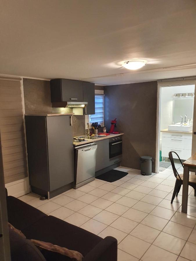Apartamento T2 en rez de jardin de maison, avec piscine privée, draps et serviettes de toilette non fournis Argelès-sur-Mer Exterior foto